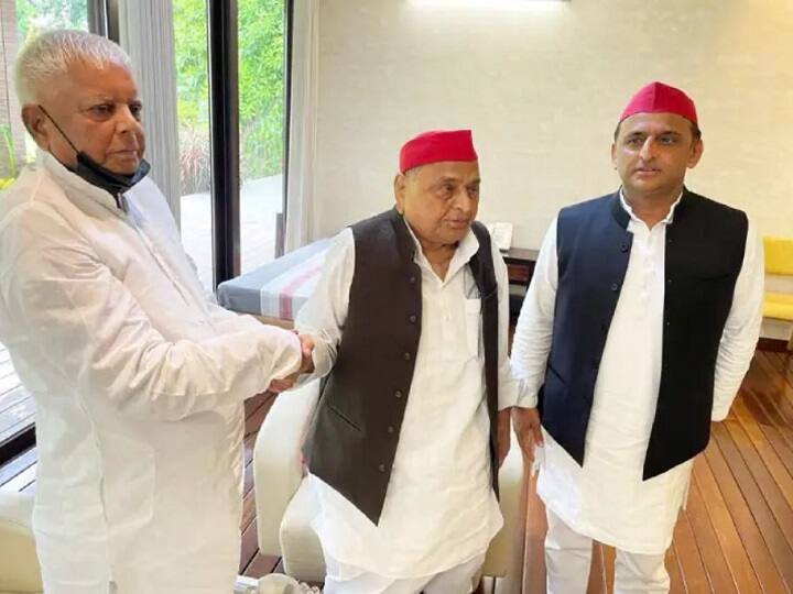 Lalu Yadav meets Mulayam and Akhilesh will the election game of RJD supremo start from Delhi ann लालू यादव की मुलायम-अखिलेश से मुलाकात पर विपक्ष का हमला, कहा- राष्ट्रीय नहीं ये परिवार की पार्टी है