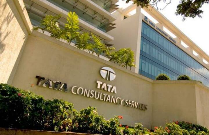 TCS Share Buyback TCS Fixes Record Date 23rd February for Buyback TCS Share Price TCS Share Buyback: टाटा की दिग्गज कंपनी का शेयर दे रहा शॉर्ट टर्म में 20 फीसदी कमाई का मौका, जानें कैसे!