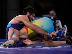 Tokyo Olympic 2020 Pics: रवि दहिया और नीरज चोपड़ा इतिहास रचने की राह पर, देखें भारत के लिए कैसा रहा आज का दिन