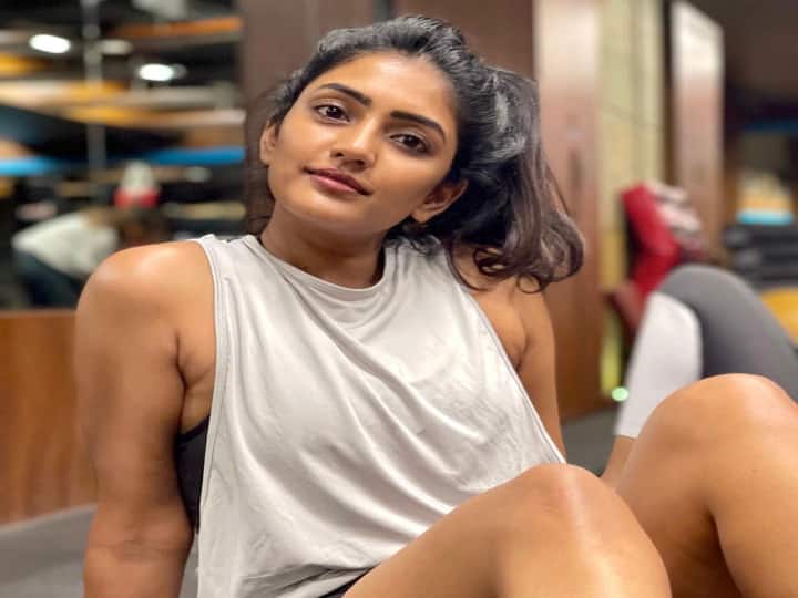 நான் உனதே அடி நீ எனதா? தெரியாமல் நானும் தேய்கிறேன்