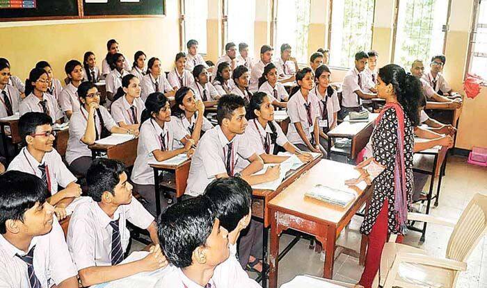 Tamil Nadu Plans to reopen schools for Classes 9 to 12 with 50 per cent capacity TN School Reopen:  9ம் வகுப்பு முதல் 12-ஆம் வகுப்பு வரை பள்ளிகள் செயல்பட யோசனை - தமிழ்நாடு அரசு