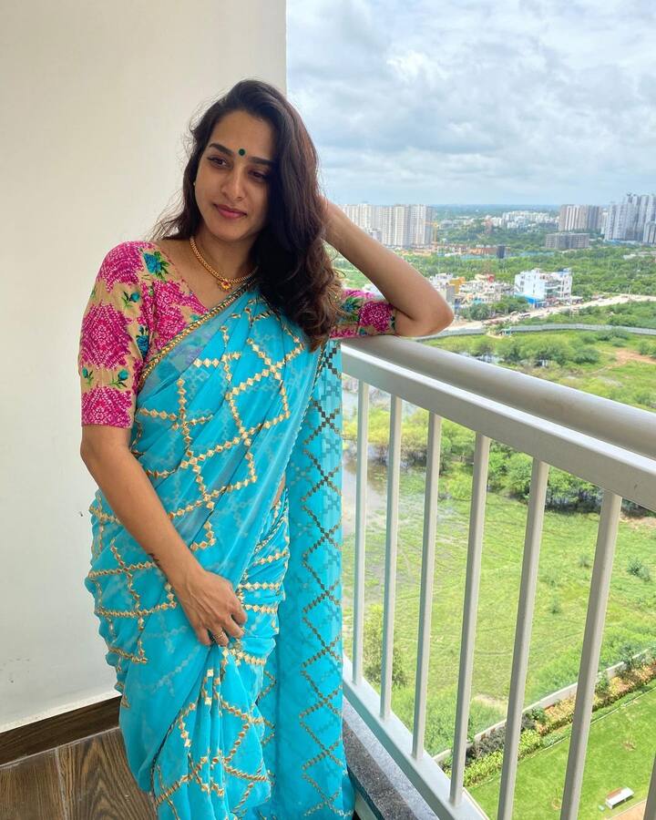 మొత్తానికి ఈ బ్యూటీ బిగ్ బాస్ షోకి వెళ్లడం లేదని క్లారిటీ ఇచ్చేసింది. ఇప్పటికైనా ఆమెపై రూమర్స్ ఆగుతాయేమో చూడాలి!