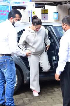 Spotted: ਮਹਿਬੂਬ ਸਟੂਡੀਓ ਪਹੁੰਚੀ ਕਰੀਨਾ ਕਪੂਰ, ਦੂਜੀ ਡਿਲੀਵਰੀ ਤੋਂ ਬਾਅਦ ਹੋ ਰਹੀ ਇਸ ਗੱਲ ਦੀ ਚਰਚਾ