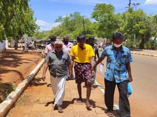 பகீர் படுகொலை.. போலீஸ் எஸ்.ஐயின் அலட்சியம்தான் காரணமா? மாற்றுத்திறனாளி மகனுக்காக தந்தை கண்ணீர் ! நடந்தது என்ன?