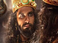 Shahrukh Khan से लेकर Priyanka Chopra तक, इन सेलेब्स ने अपनी फिल्मों के लिए किया जॉ-ड्रॉपिंग मेकओवर