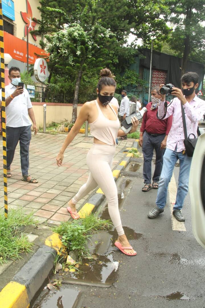 हर रोज मलाइका का लुक्स का सभी को काफी बेसब्री से इंतजार रहता है. (Photo Credit: Manav Manglani)