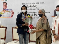 PV Sindhu Felicitation Ceremony: దిల్లీలో కేంద్రమంత్రులను కలిసిన టోక్యో ఒలింపిక్ కాంస్య పతక విజేత పీవీ సింధు