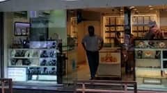 Pune | पुण्यातल्या व्यापाऱ्यांचं सरकारविरोधात असहकार आंदोलन, दुपारी 4 नंतरही दुकानं सुरूच