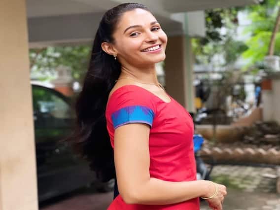 Actress Andrea Jeremiah | மனதிலே உள்ளூறும் உணர்வுகள்.. மலர்ந்ததே முத்தான உறவுகள்.. ஆண்ட்ரியா ஜெரேமியா போட்டோ ஆல்பம் Actress Andrea Jeremiah | மனதிலே உள்ளூறும் உணர்வுகள்.. மலர்ந்ததே முத்தான உறவுகள்.. ஆண்ட்ரியா ஜெரேமியா போட்டோ ஆல்பம்