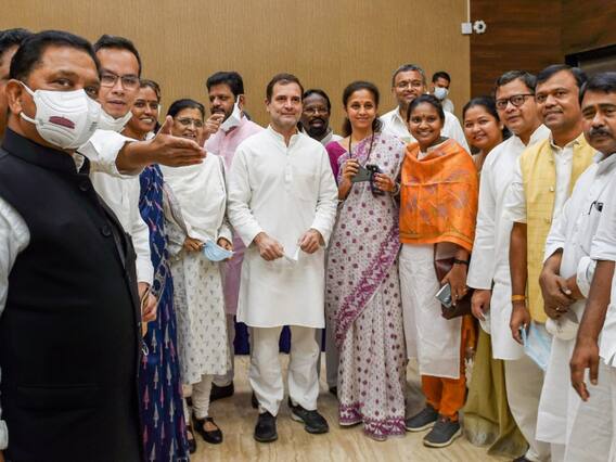 Pegasus Issue: संसद में बने गतिरोध के लिए विपक्षी दलों ने केन्द्र सरकार को ठहराया जिम्मेदार, बताया- 'अड़ियल और अहंकारी' Pegasus Issue: संसद में बने गतिरोध के लिए विपक्षी दलों ने केन्द्र सरकार को ठहराया जिम्मेदार, बताया- 'अड़ियल और अहंकारी'