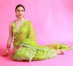 Kiara Advani:সবুজ শাড়িতে নজরকাড়া কিয়ারা, প্রশংসায় জাহ্নবীও