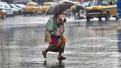 Weather Update: ঘূর্ণাবর্তের সঙ্গে সক্রিয় মৌসুমী অক্ষরেখা, ফের রাজ্যজুড়ে বৃষ্টির পূর্বাভাস