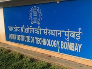 IIT Bombey : नाटकात प्रभू श्रीराम, सीतामातेचा अपमान केल्याचा आरोप; IIT बॉम्बेकडून विद्यार्थ्यांना 1.2 लाखांचा दंड