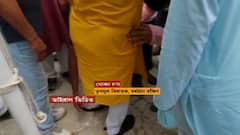 TMC MLA Shoe Controversy: বর্ধমান দক্ষিণের তৃণমূল বিধায়ককে জুতো পরানোর ভিডিও ভাইরাল, কটাক্ষ বিজেপির