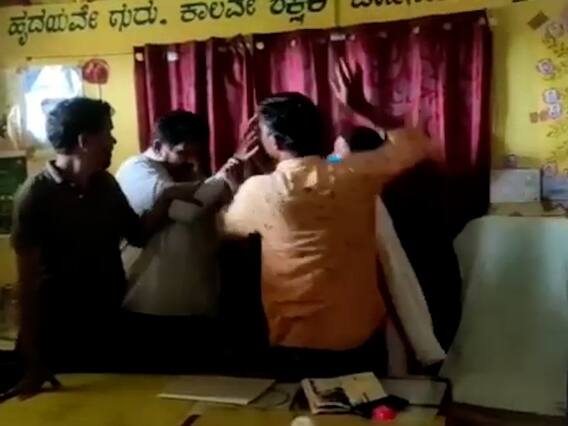 नर्सला अश्लील मेसेज पाठवला, मुख्याध्यापकाला धू धू धुतला...! नर्सला अश्लील मेसेज पाठवला, मुख्याध्यापकाला धू धू धुतला...!