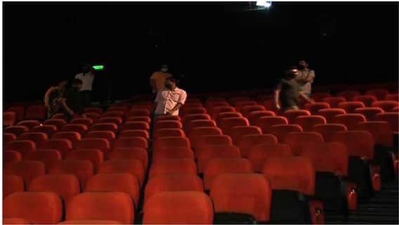 Multiplex Reopened: কোভিড বিধি মেনেই খুলল মাল্টিপ্লেক্স, দেখা মিলল উৎসাহী সিনেমাপ্রেমীদের