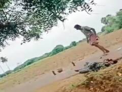 ’வாழைப்பழ’ காமெடி பாணியில் நடந்த ’பீர் பாட்டில் சண்டை’... பீர் பாட்டிலால் தாக்கியதில் ஒருவர் கவலைக்கிடம்