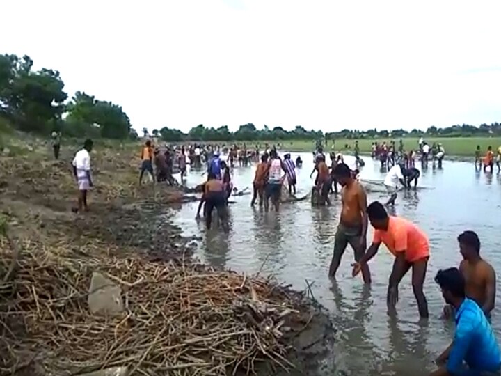 விழுப்புரம் அருகே ஊரடங்கை மீறி நடந்த  மீன்பிடி திருவிழா...!- போலீஸ் வந்ததால் சிதறி ஓடிய கிராம மக்கள்