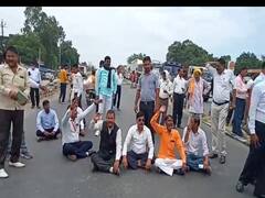 चंदौली: न्यायालय भवन निर्माण मामले में वकीलों ने किया नेशनल हाईवे जाम, दी सामूहिक आत्मदाह की चेतावनी