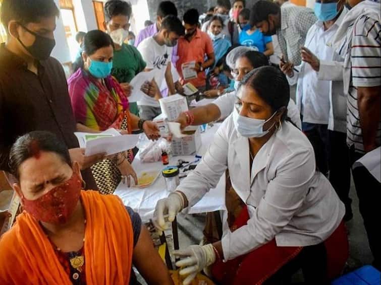 Corona Vaccination: India gives 50 crores covid-19 doses in just 203 days Corona Vaccination: દેશમાં 20 દિવસમાં અપાયા 10 કરોડથી વધુ ડોઝ, 203 દિવસમાં જ મેળવી મોટી સિદ્ધી