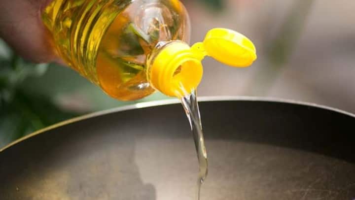 Kitchen Hacks How To Identify Adulteration In Mustered Oil, Mustered Oil Purity Test At Home Kitchen Hacks: घर में इस्तेमाल होने वाला सरसों तेल शुद्ध है या नहीं? इस तरह करें पहचान