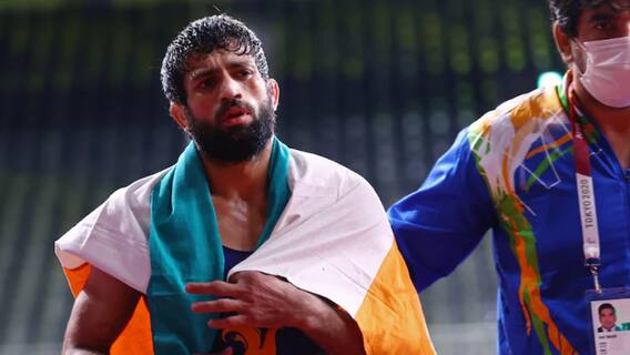 Tokyo Olympics में मिल रही जीत का देश कैसे मना रहा जश्न? देखिए | भारत की बात | 05.08.2021