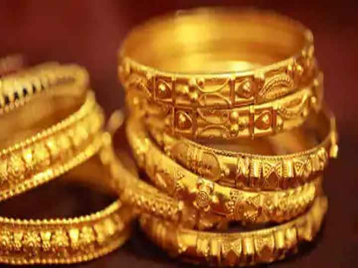 Gold price crashes today, plunge to 4-month low, silver rates slump, know in details Gold Price Today: অগাস্টে অনেকটাই কমল সোনার দাম,পাল্লা দিয়ে নিম্নমুখী রূপোর দরও