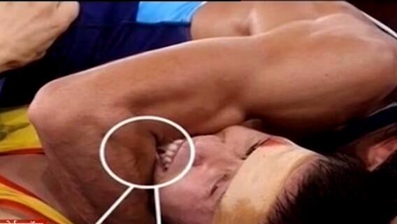 Tokyo Olympic 2020 : कझाकी पैलवानाची अखिलाडू कृती, चीतपटच्या भीतीने रवी कुमारच्या दंडाचा घेतला चावा