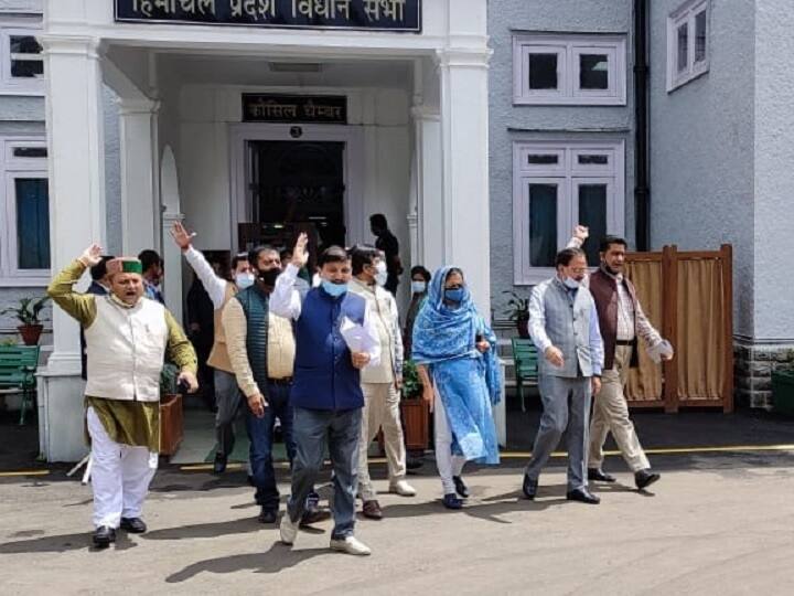 Himachal Pradesh Congress staged a walkout in assembly on the issue of changing Chief Secretary हिमाचल प्रदेश में मुख्य सचिव को बदले जाने पर क्यों हो रहा है विवाद? कांग्रेस ने विधानसभा से किया वॉकआउट