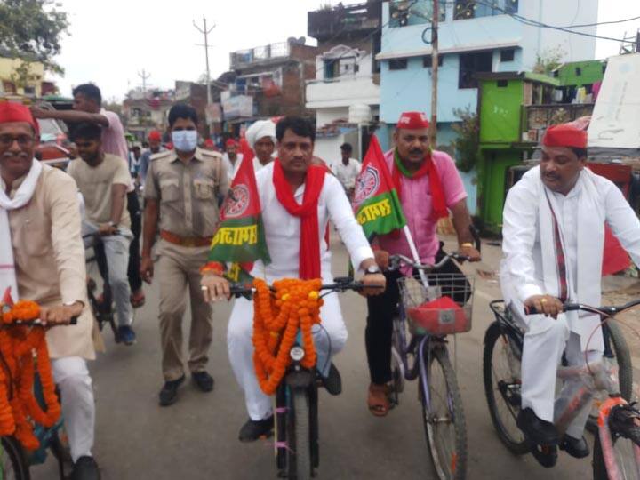 SP conduct cycle rally on Birth anniversary of Janeshwar Mishra in Gorakhpur Uttar Pradesh ann Janeshwar Mishra Anniversary: छोटे लोहिया जनेश्वर मिश्र की जयंती पर सपा ने निकाली साइकिल रैली, 2022 साधने की तैयारी
