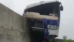 દાહોદના કાળી તળાઇ હાઇવે પર બસ અકસ્માત, ડ્રાઈવર અને કંડક્ટર ઘાયલ
