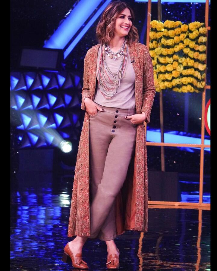 The ‘Kal Ho Naa Ho’ actress continued, “I wore this beautiful jacket from @rohitbalofficial at least 2 decades ago and I’m so glad I could wear it again!” (Image courtesy - @iamsonalibendre/Instagram)