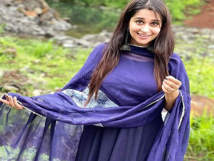दीपिका कक्कड़ शो ससुराल सिमर का के लिए जानी जाती हैं. दीपिका ने सलमान खान के शो बिग बॉस को जीता भी था. बिग बॉस में भी दीपिका को खूब पसंद किया गया था. काफी समय के बाद दीपिका ने कहां हम कहां तुम से कमबैक किया था जो कि चल नहीं पाया.