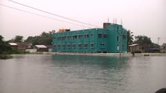 Howrah, WB: Nearby areas inundated due to swollen Damodar river