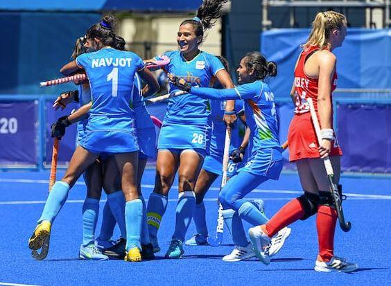 ਚੌਥੇ ਕੁਆਰਟਰ ਵਿੱਚ ਬ੍ਰਿਟੇਨ ਨੇ ਰੱਖਿਆਤਮਕ ਖੇਡ ਦਿਖਾ ਕੇ ਭਾਰਤੀਆਂ ਨੂੰ ਬੰਨ੍ਹ ਕੇ ਰੱਖਿਆ। ਗੁਰਜੀਤ ਆਖਰੀ ਅੱਠ ਮਿੰਟਾਂ ਵਿੱਚ ਭਾਰਤ ਨੂੰ ਦਿੱਤੇ ਗਏ ਪੈਨਲਟੀ ਕਾਰਨਰ ’ਤੇ ਗੋਲ ਨਹੀਂ ਕਰ ਸਕਿਆ।