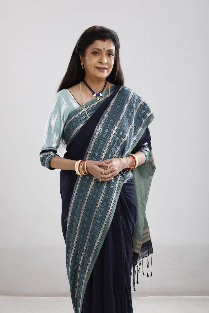 ১০ বছর পর লাইসট, ক্যামেরা, অ্যাকশান শুনছেন তিনি। জীবনে ফিরে এসেছে শ্যুটিং ফ্লোর, অভিনয়ের ব্যস্ততা। রাজনীতির জন্য এতদিন অভিনয় থেকে দূরে সরে থাকাকে 'নিজের ভুল' বলে মনে হয় এখন! তিনি দেবশ্রী রায়।