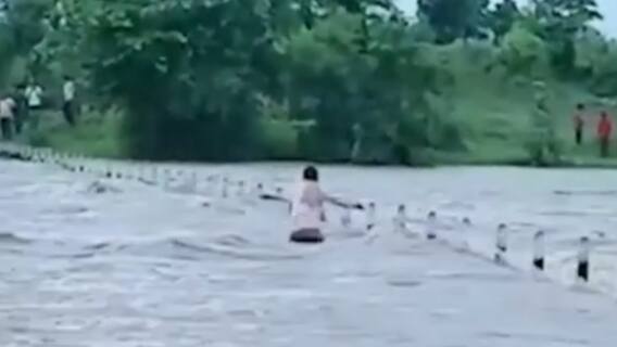 Rajasthan, MP suffering from heavy floods | Bharat Ki Baat (06.08.2021)