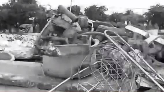 Shivpuri: बाढ़ से घिरे गांव में जब नहीं पहुंची मदद तो ABP News आया मदद के लिए आगे