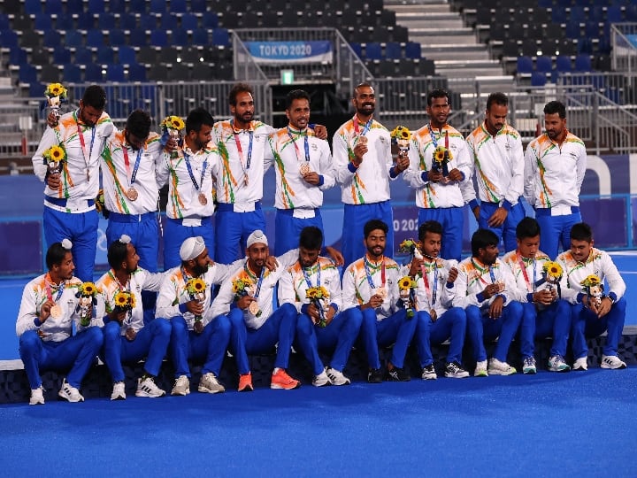 Gautam gambhir tweets hockey bronze medal is bigger than three cricket worldcup Gautam Gambhir: மூன்று உலகக்கோப்பையை காட்டிலும் ஹாக்கியின் வெண்கலப் பதக்கம் உயர்ந்தது - கவுதம் கம்பீர் புகழாரம்
