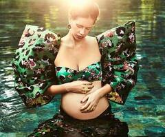 अनुष्का शर्मा से लेकर Lisa Haydon तक, ये हैं B-town की वो अभिनेत्रियां जिन्होंने प्रेग्नेंसी में बिकिनी फोटोशूट से मचाया धमाल