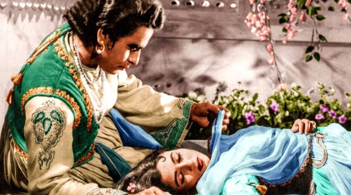 Mughal-E-Azam Turns 61: फिल्म की शूटिंग के वक्त बंद थी दिलीप कुमार-मधुबाला की बोलचाल, ऐसे शूट हुए थे इंडियन सिनेमा को मोस्ट रोमांटिक सीन्स........