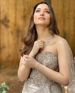 Tamannaah Photos: నీ నడుమేమో ఎక్ట్రార్డనరీ.. నీ సిగతరగా ఎక్ట్రార్డనరీ..
