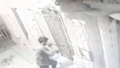 અમદાવાદ: વૈષ્ણોદેવી સર્કલ પાસે આવેલા દેરાસરમાં ચોર ત્રાટક્યા, CCTV ફૂટેજ સામે આવ્યા