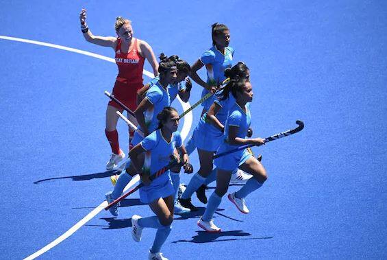 ਲਾਲਰੇਮਸਿਆਮੀ ਭਾਰਤ ਲਈ ਗੋਲ ਕਰਨ ਦੇ ਨੇੜੇ ਆ ਗਿਆ ਪਰ ਉਸ ਦੀ ਉਲਟ ਹਿੱਟ ਮੈਡੀ ਹਿੰਚ ਨੇ ਬਚਾਈ। ਭਾਰਤ ਨੂੰ ਮਿਲਿਆ ਪਹਿਲਾ ਪੈਨਲਟੀ ਕਾਰਨਰ ਵੀ ਵਿਅਰਥ ਗਿਆ।