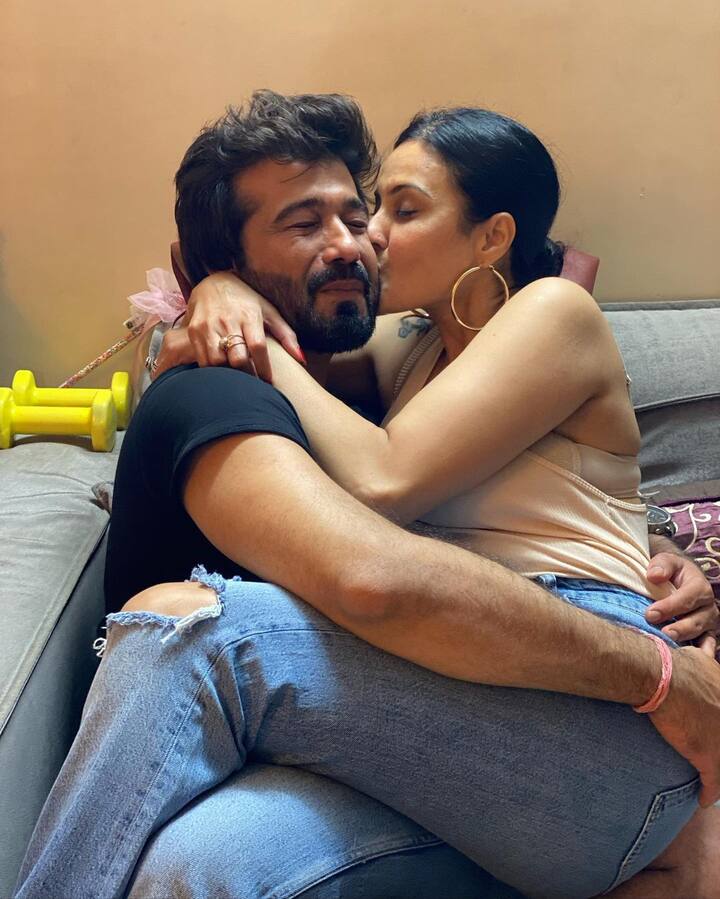 Kamya Punjabi was earlier married to Bunty Negi, with whom she has a daughter. Shalabh also has a son from his previous marriage.