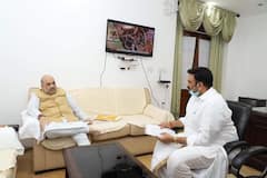 Raghu Rama Vs YSRCP: వైఎస్ఆర్‌సీపీ వర్సెస్‌ వైఎస్ఆర్‌సీపీ.. ఢిల్లీలో టెన్షన్ రేపుతున్న రఘురామ - వైసీపీ ఎంపీల పోటాపోటీ రాజకీయం..!