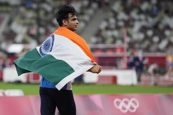 Neeraj Chopra ने Javelin Throw में Gold Medal जीत बनाए और तोड़े कई रिकॉर्ड | Tokyo Olympics