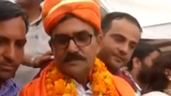 Neeraj Chopra के गोल्ड जीतने पर क्या बोले उनके पिता? देखिए | Tokyo Olympics