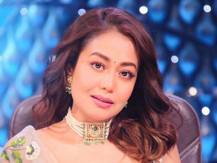 Most Popular Singers Of Bollywood: नेहा कक्कड़ (Neha Kakkar) आज के जमाने की सबसे पॉपुलर सिंगर्स में से एक हैं. ऋषिकेश की एक छोटे शहर की लड़की दिल्ली गई और फिर मुंबई. मीडिया रिपोर्ट्स के मुताबिक, आज नेहा अपने हर गाने के लिए लगभग 15 लाख रुपये चार्ज करती हैं.