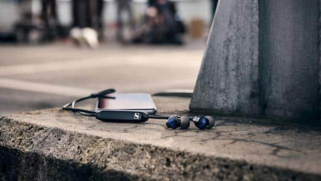 Rajasthan Youth Dies After Bluetooth Earphone Device Explodes in His Ear During Phone Call ਕੰਨ ਵਿੱਚ Bluetooth ਲਗਾਉਣ ਤੋਂ ਪਹਿਲਾਂ ਰਹੋ ਸਾਵਧਾਨ, ਫੋਨ 'ਚ Earphone ਫੱਟਣ ਨਾਲ ਨੌਜਵਾਨ ਦੀ ਮੌਤ